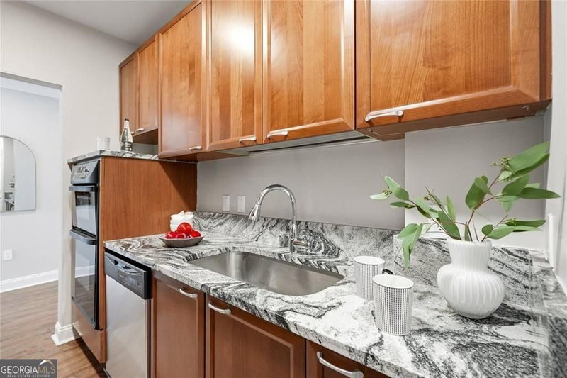 Photo 9 of 2881 Peachtree Road NE #1105