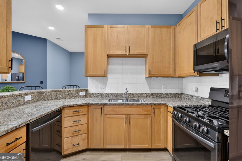 Photo 6 of 799 Hammond Drive NE #417