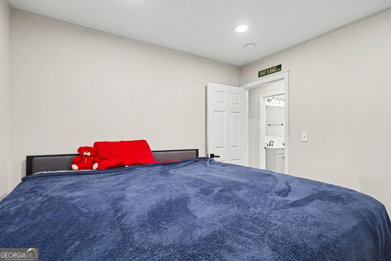 Photo 17 of 166 Kipling Way