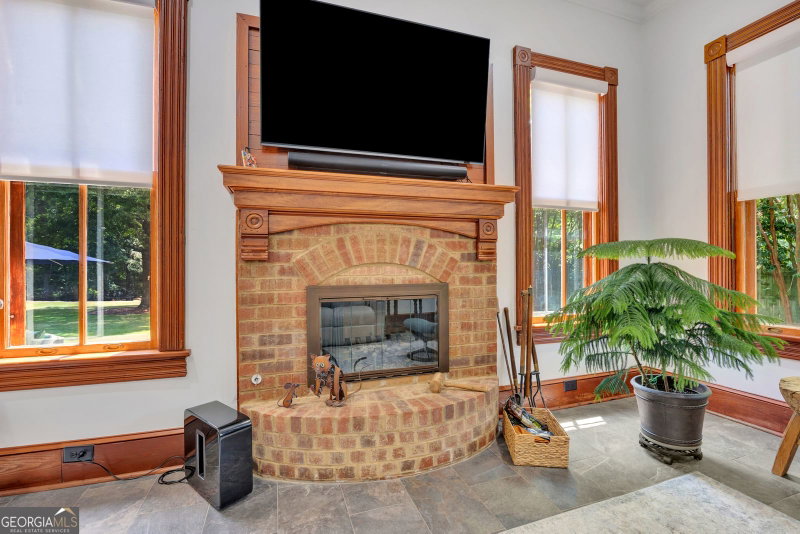 Photo 36 of 1102 Emory Street