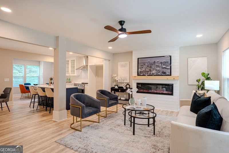 Photo 5 of 160 Rosewood Circle