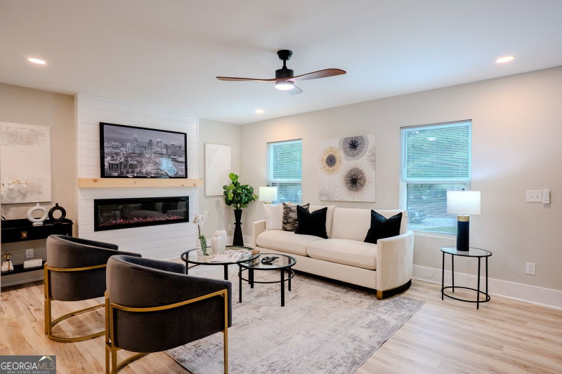 Photo 6 of 160 Rosewood Circle
