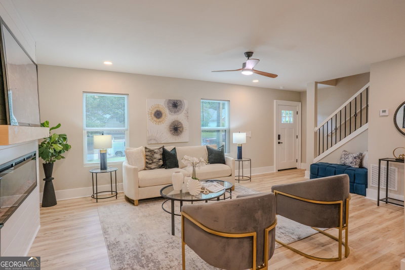 Photo 8 of 160 Rosewood Circle