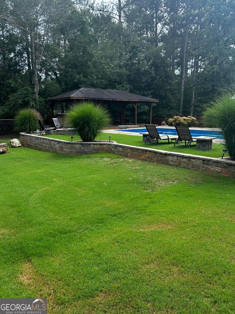 Photo 18 of 215 Iron Hill Road