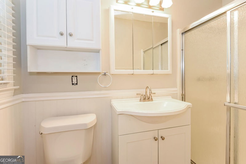 Photo 14 of 6581 Windsor Drive