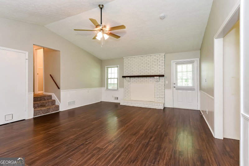 Photo 8 of 6581 Windsor Drive