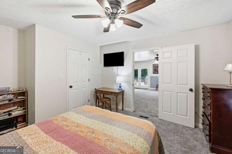 Photo 34 of 101 Fairlane Court