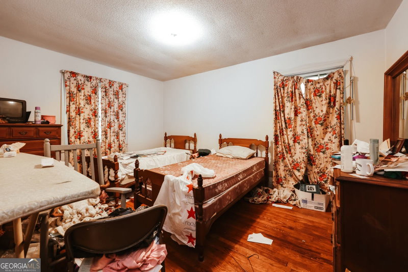 Photo 28 of 320 Kings Road