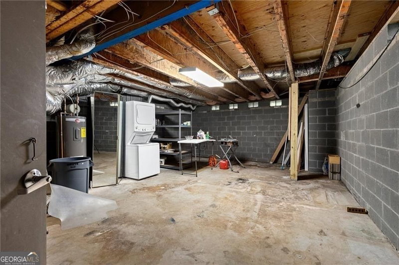 Photo 11 of 930 Charles Allen Drive NE
