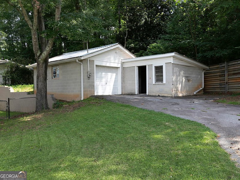 Photo 25 of 234 E Memorial Drive