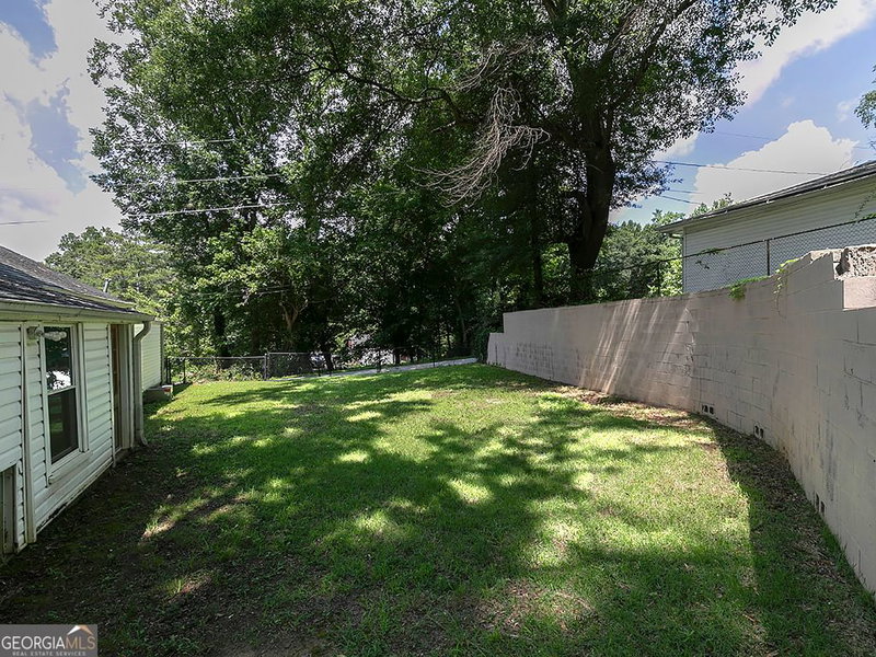 Photo 27 of 234 E Memorial Drive