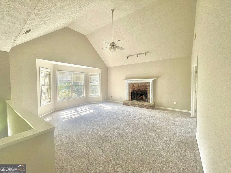 Photo 5 of 3095 Oak Grove Road