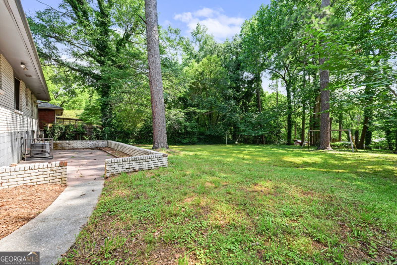 Photo 29 of 2462 Macon Drive SW