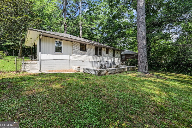 Photo 30 of 2462 Macon Drive SW