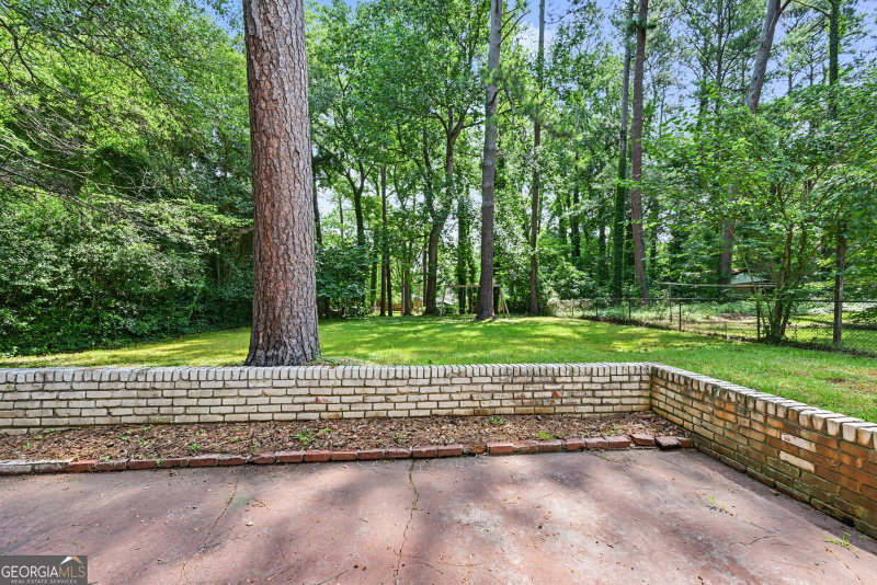 Photo 34 of 2462 Macon Drive SW