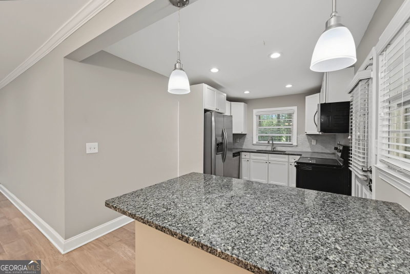 Photo 10 of 2462 Macon Drive SW