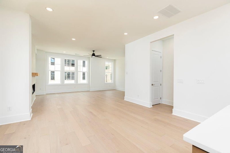 Photo 13 of 2255 Crestview Drive NE #43