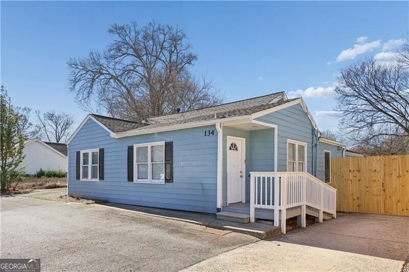 134 South Avenue SE