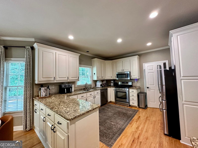 Photo 17 of 4421 Lucerne Place SW