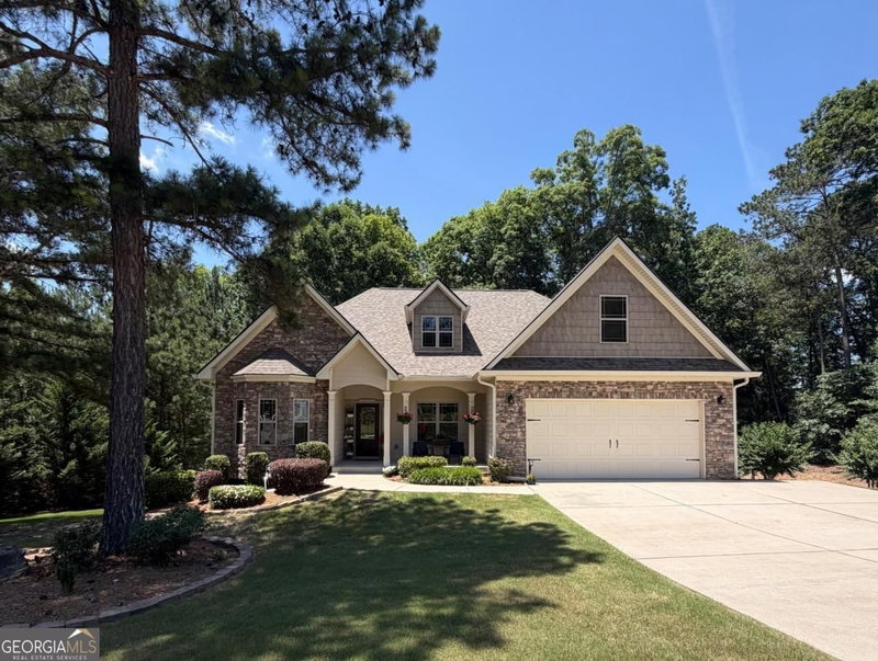 Photo 2 of 1020 Honey Lane