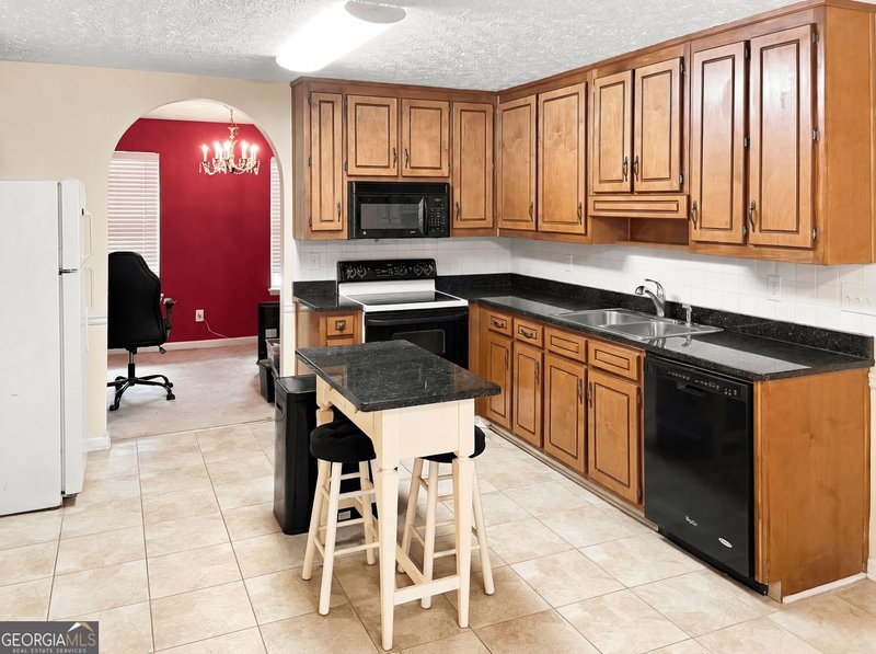 Photo 6 of 900 Willow Springs Court