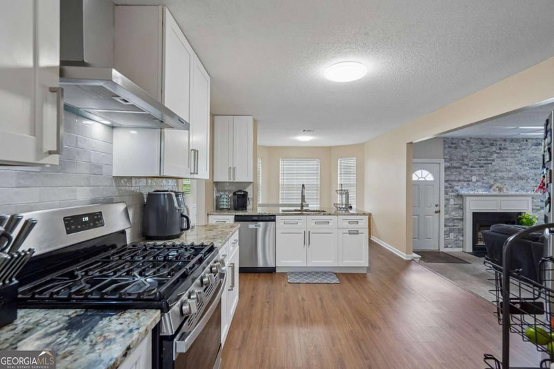 Photo 7 of 6612 Pamplona Place