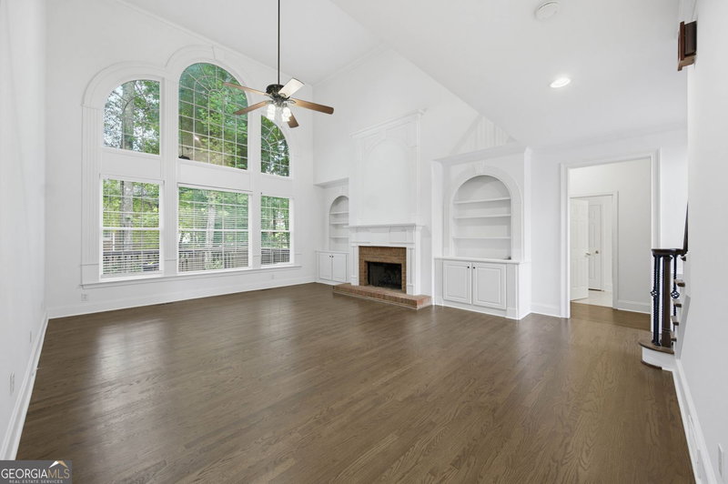 Photo 10 of 735 Westwind Lane
