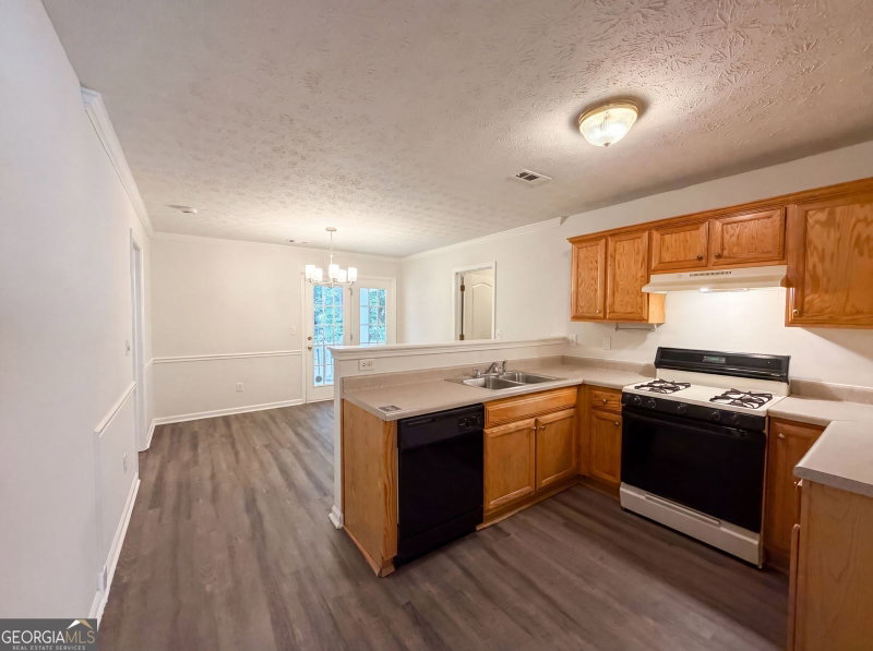 Photo 2 of 10543 Crabtree Drive
