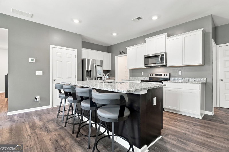 Photo 5 of 1087 Rigby Court SE