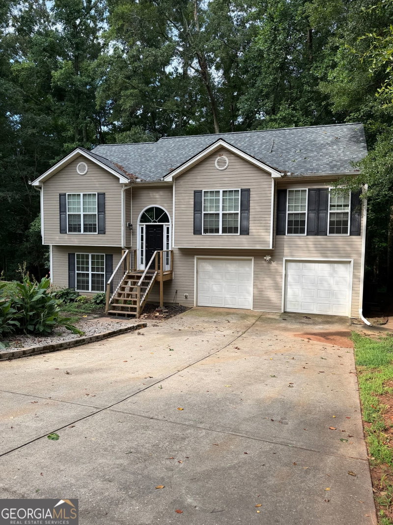 Photo 2 of 2023 Emerald Pointe Drive