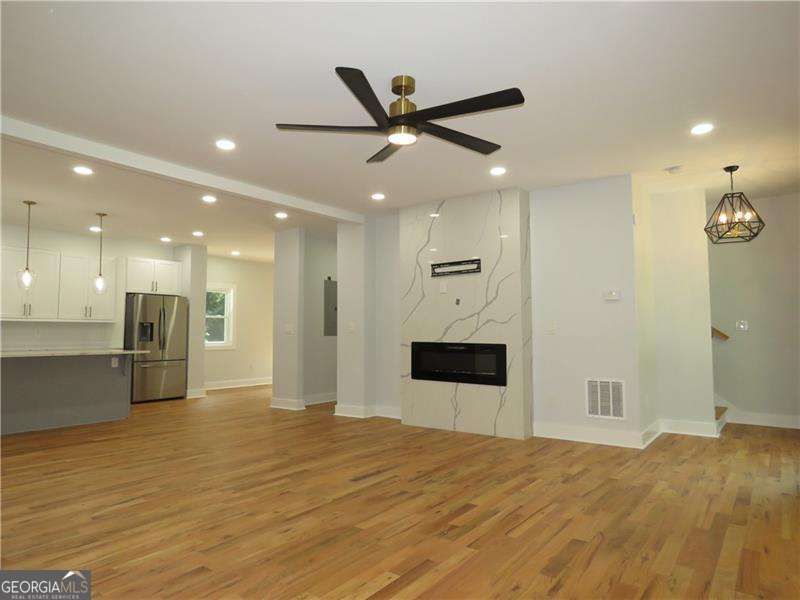 Photo 6 of 1819 Avon Avenue SW