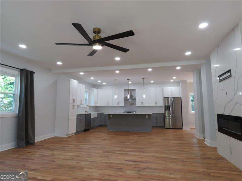 Photo 9 of 1819 Avon Avenue SW