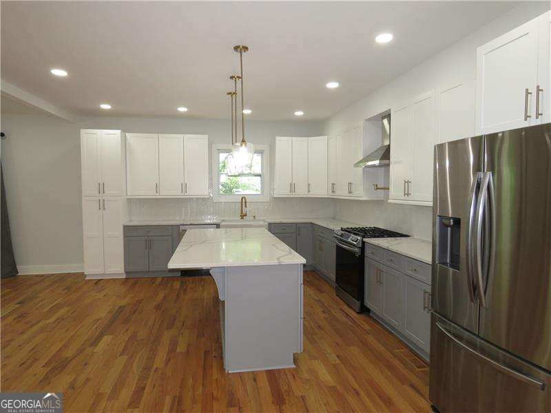 Photo 10 of 1819 Avon Avenue SW