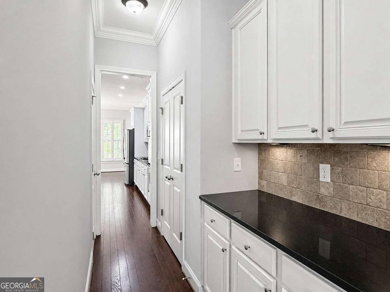 Photo 14 of 514 Glenmanor Court