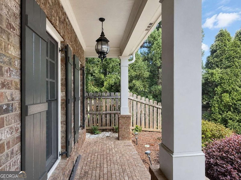 Photo 3 of 514 Glenmanor Court