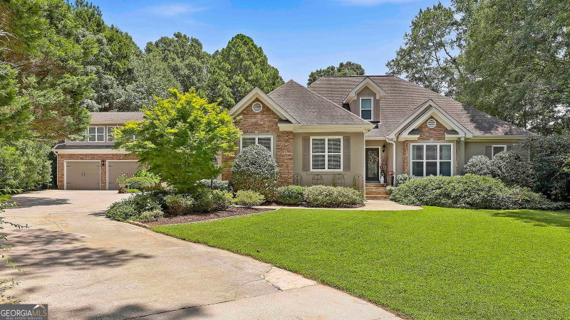 20 Clubview Court
