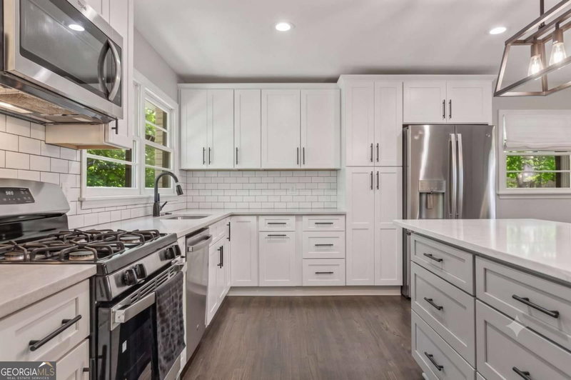 Photo 4 of 1507 Lively Ridge Road NE