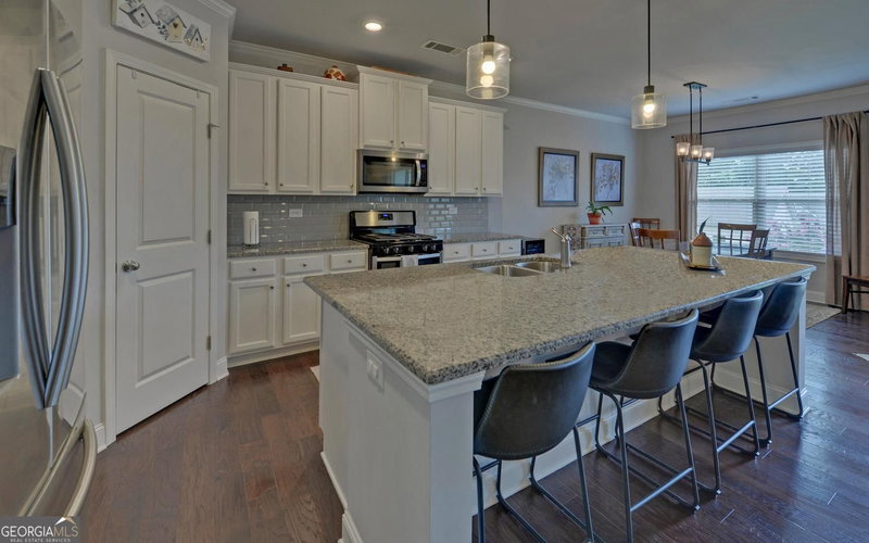 Photo 13 of 4323 Clubside Drive