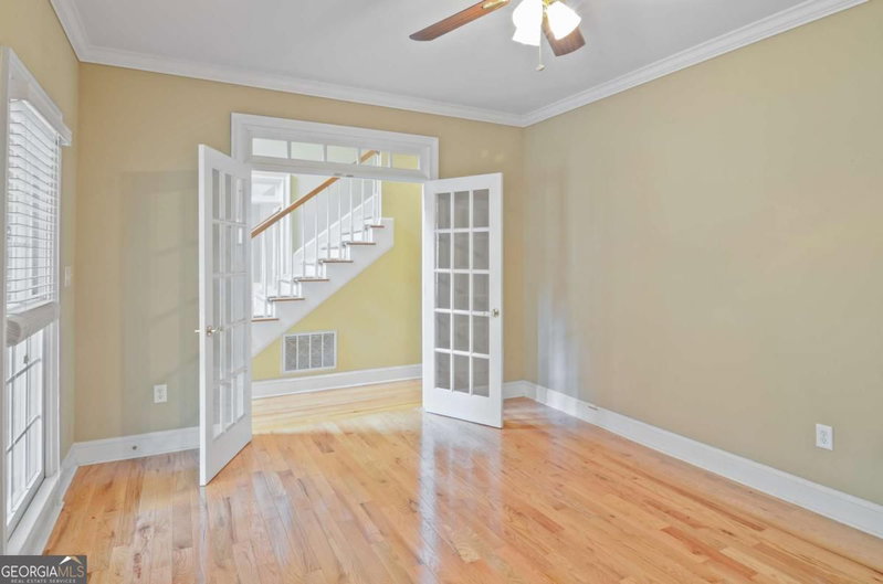 Photo 16 of 1091 Glenwood Lane