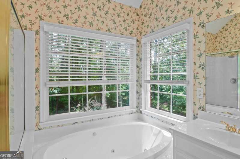 Photo 31 of 1091 Glenwood Lane
