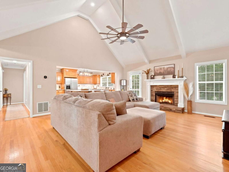 Photo 6 of 460 Kerry Drive