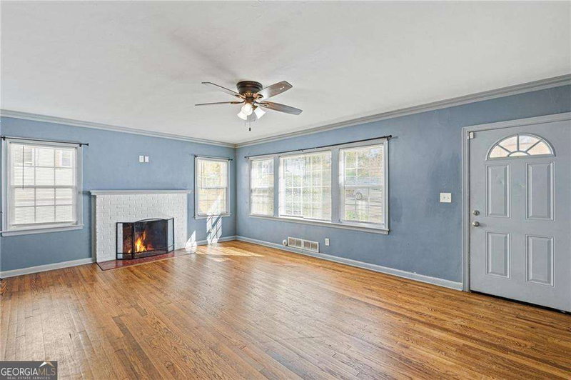 Photo 2 of 280 Holly Road NW