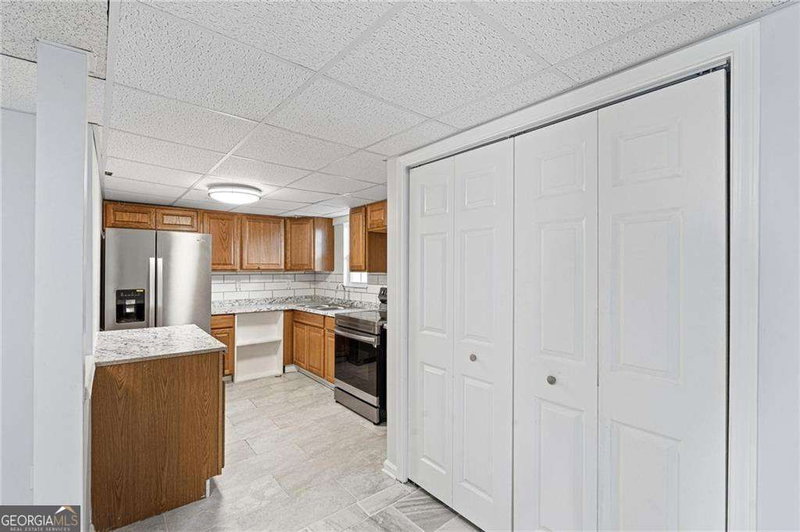 Photo 11 of 280 Holly Road NW