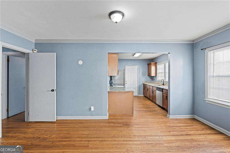 Photo 4 of 280 Holly Road NW