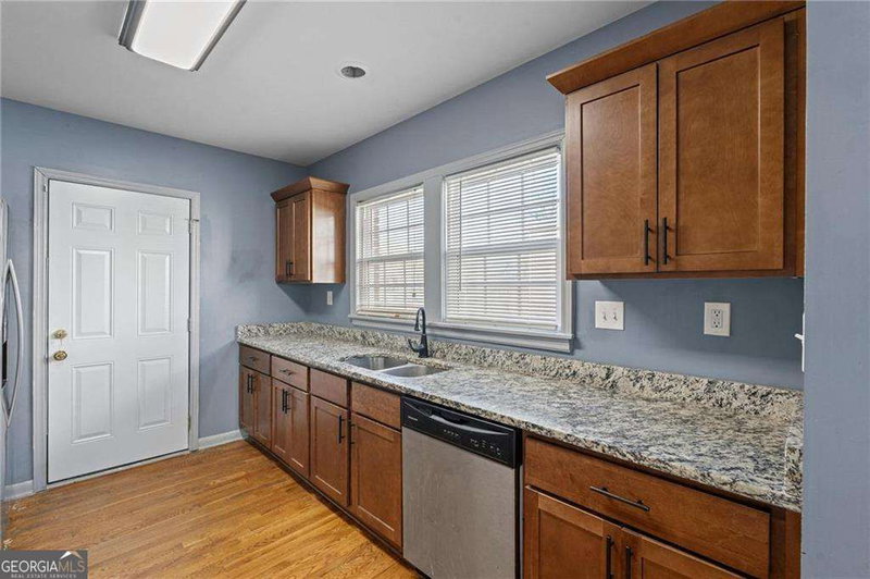 Photo 6 of 280 Holly Road NW