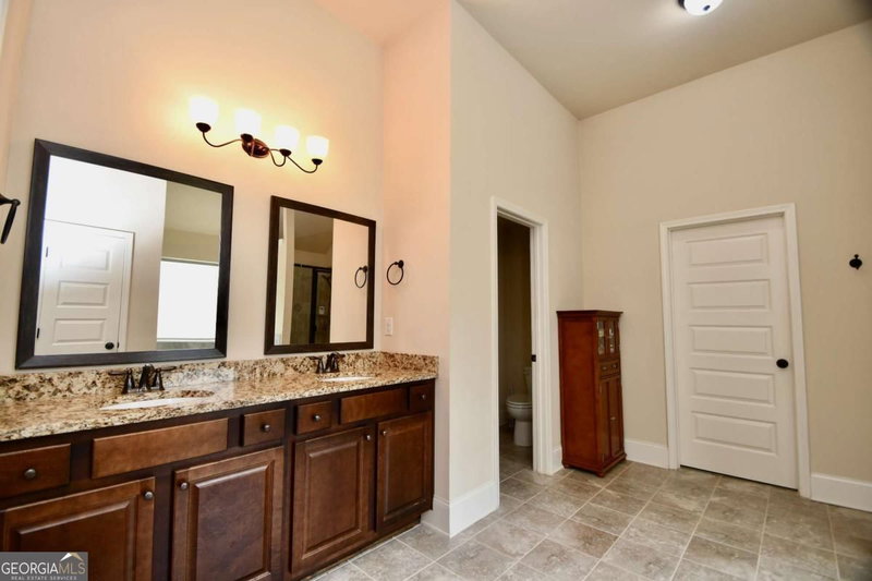 Photo 33 of 1140 Riverhill Drive
