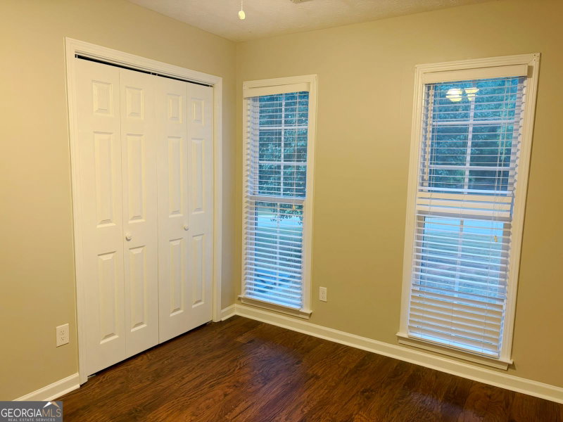 Photo 18 of 105 Emerling Lane