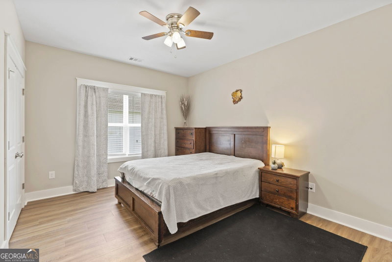 Photo 19 of 230 Campbell Street