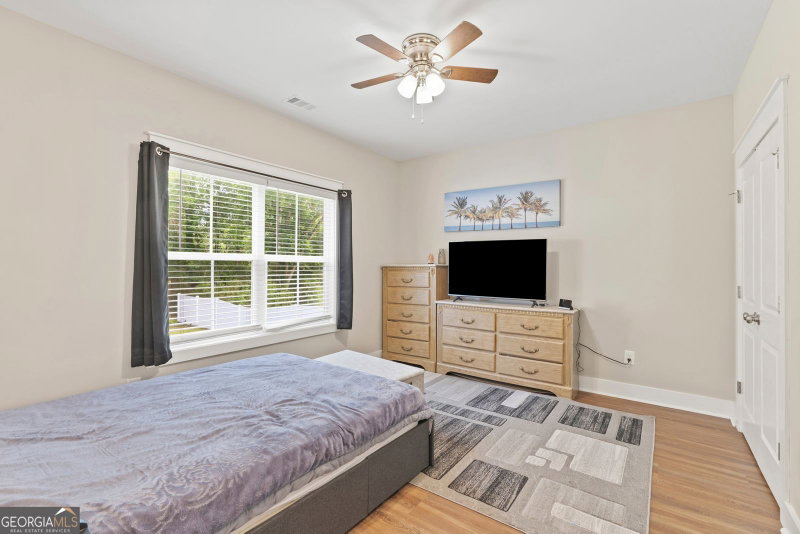Photo 20 of 230 Campbell Street