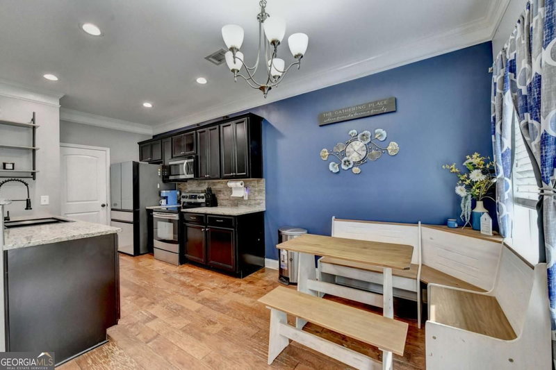 Photo 15 of 4331 Highland Gate Parkway